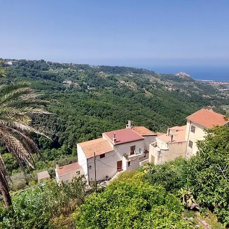 Bed & Breakfast Biancamano 3*