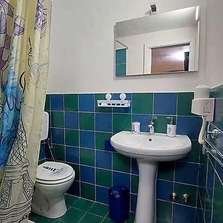 Biancamano Oda ve Kahvaltı Maierà