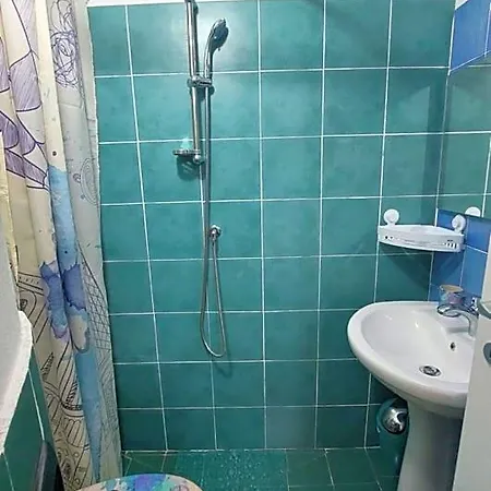 Biancamano 3*